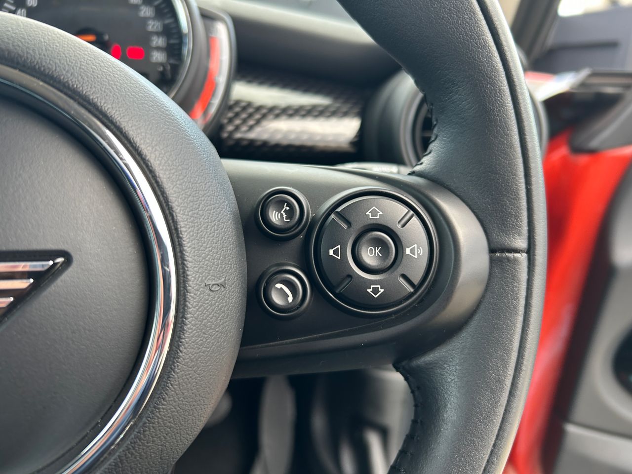 F56 COOPER S D(AT)