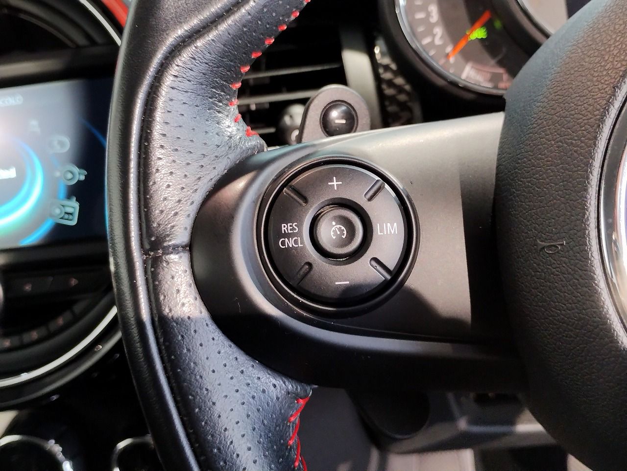 F56 COOPER S D(AT)