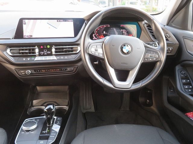 F40 118d Sports Hatch 5-door B47 2.0d
