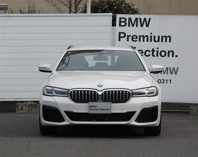 520d xDrive Touring RHD