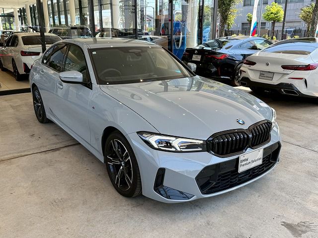 320d xDrive Berline RHD