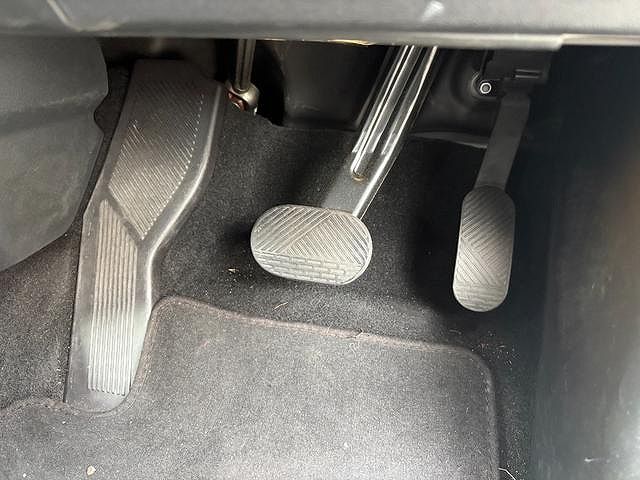 J01 MINI Cooper E