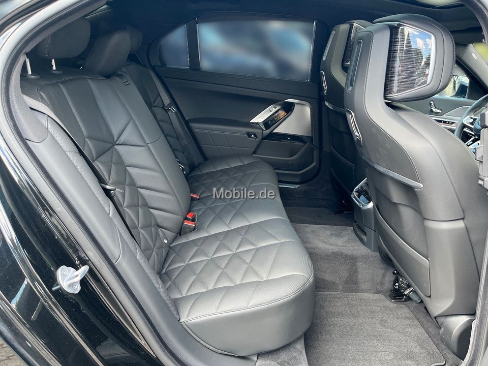 BMW 740