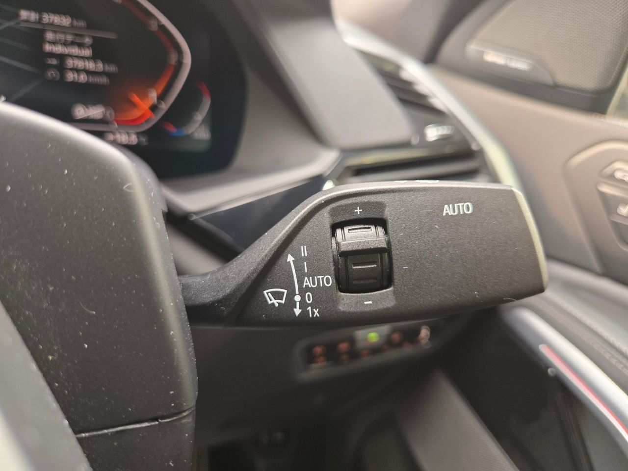 X* xDrive30d RHD