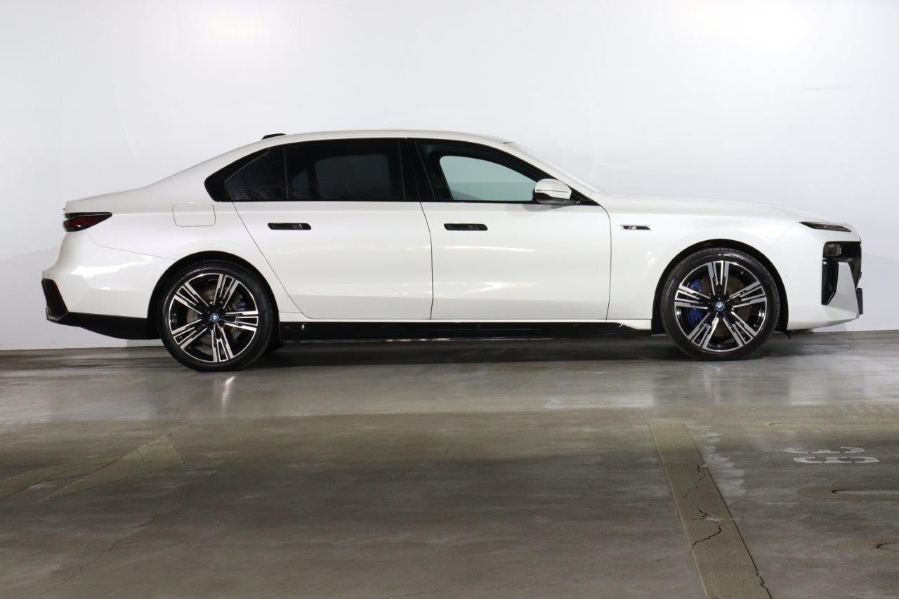 i7 xDrive60 Sedan RHD