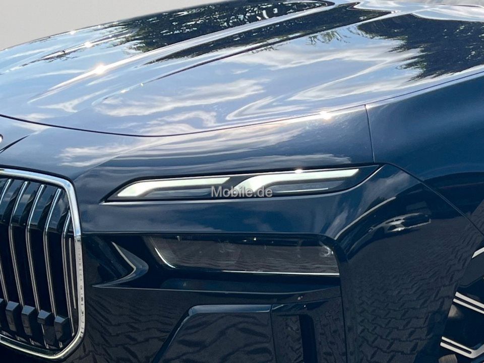 BMW 740