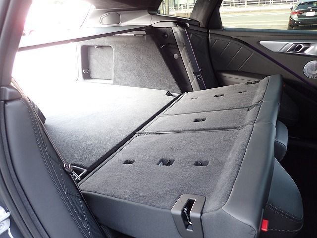 XM RHD