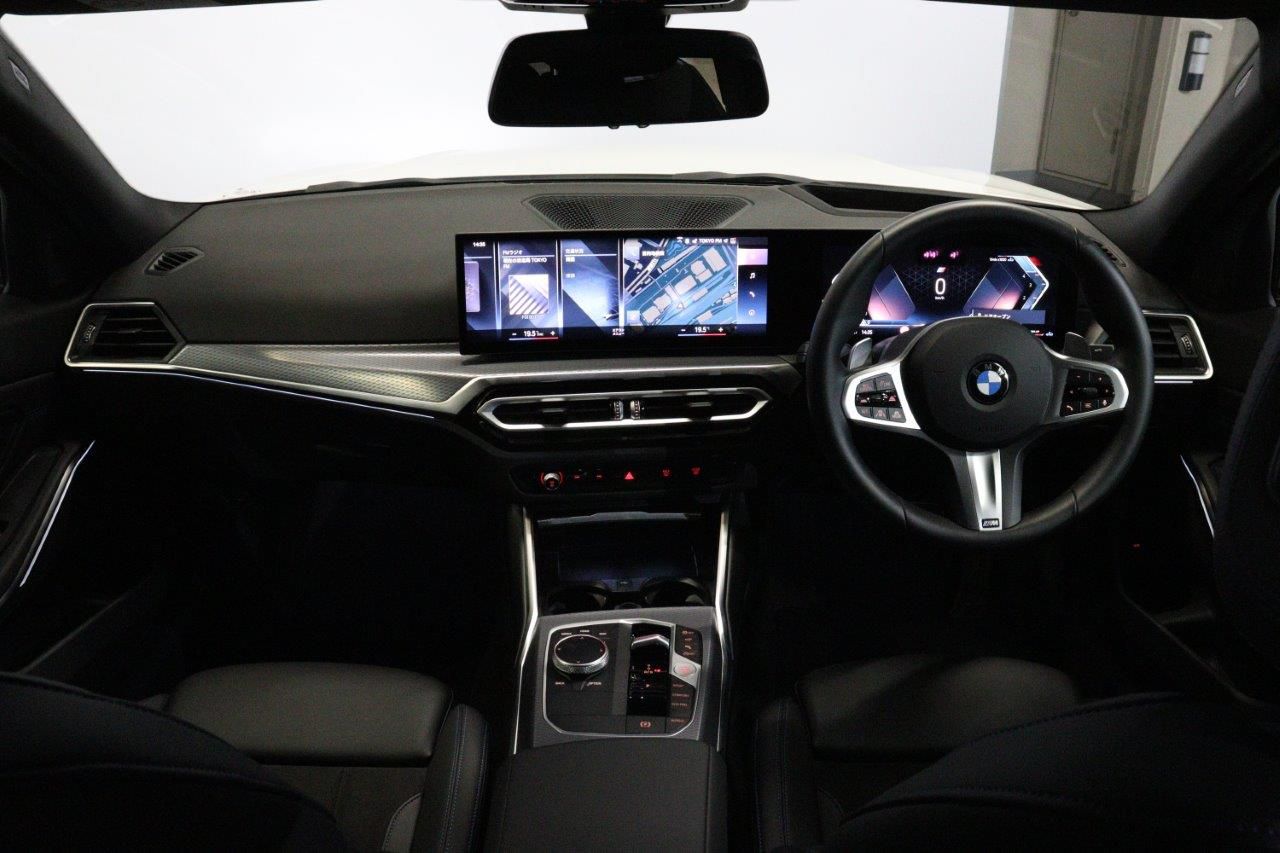 320d xDrive Berline RHD
