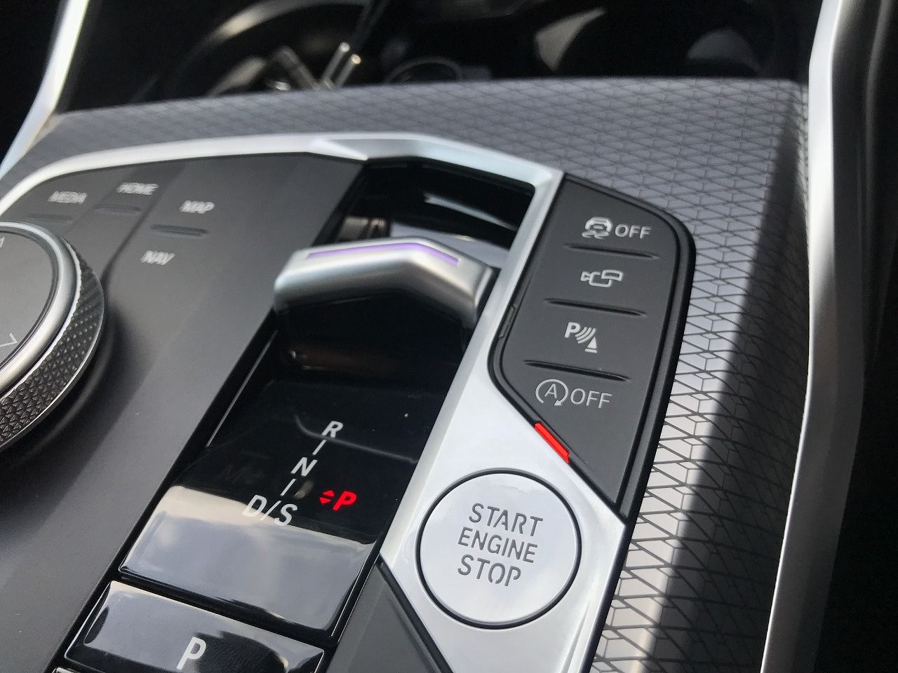 320d xDrive Berline RHD