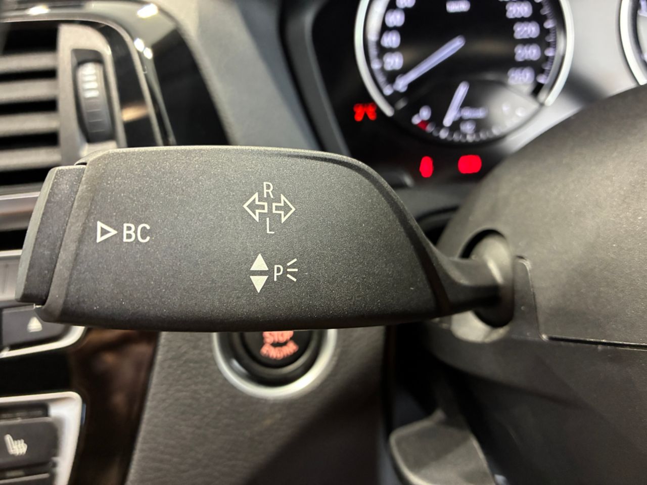 118D 5DOOR RHD