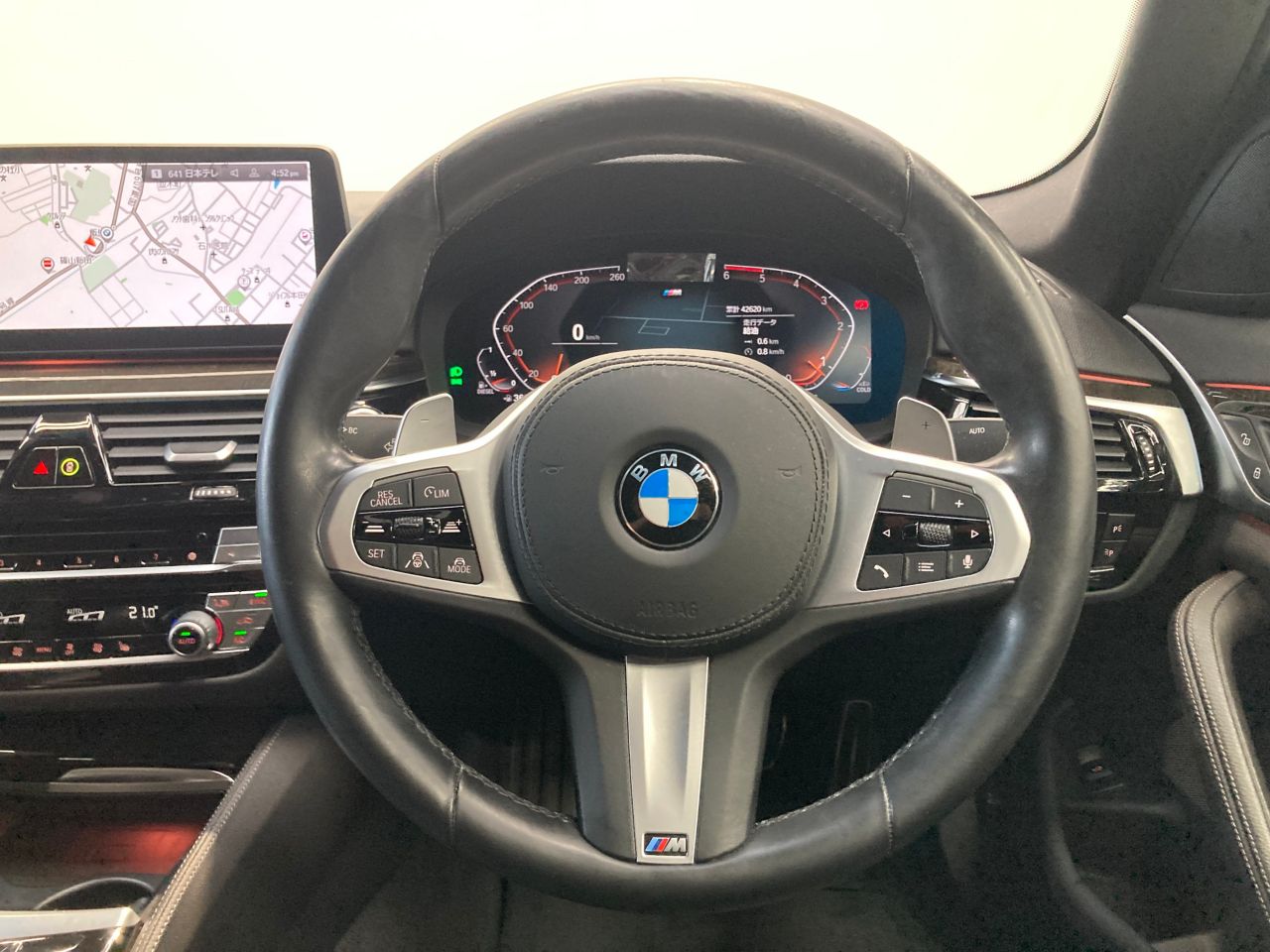 520d xDrive Sedan RHD