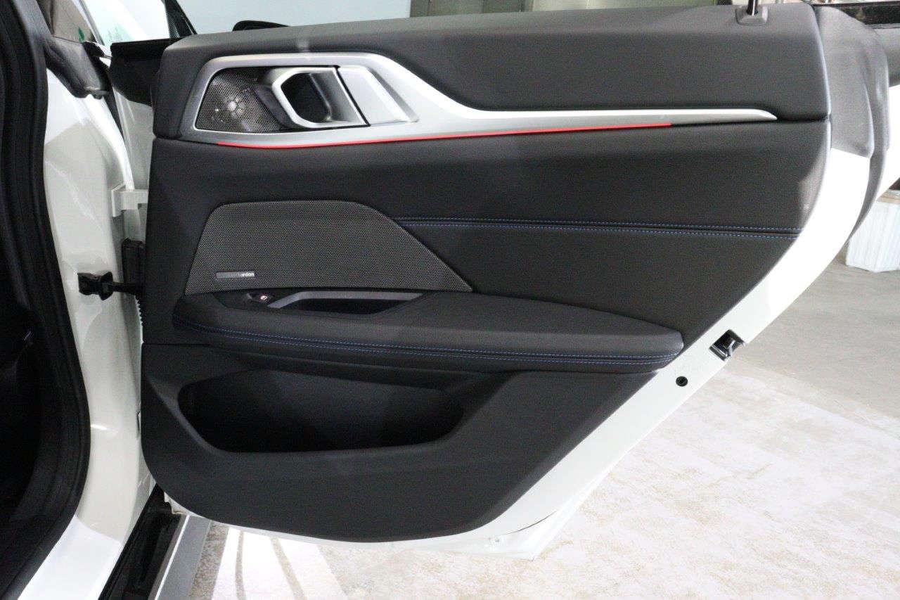 G** ***i G*** C**** ***