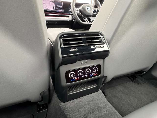 BMW i5 eDrive40 Sedan RHD
