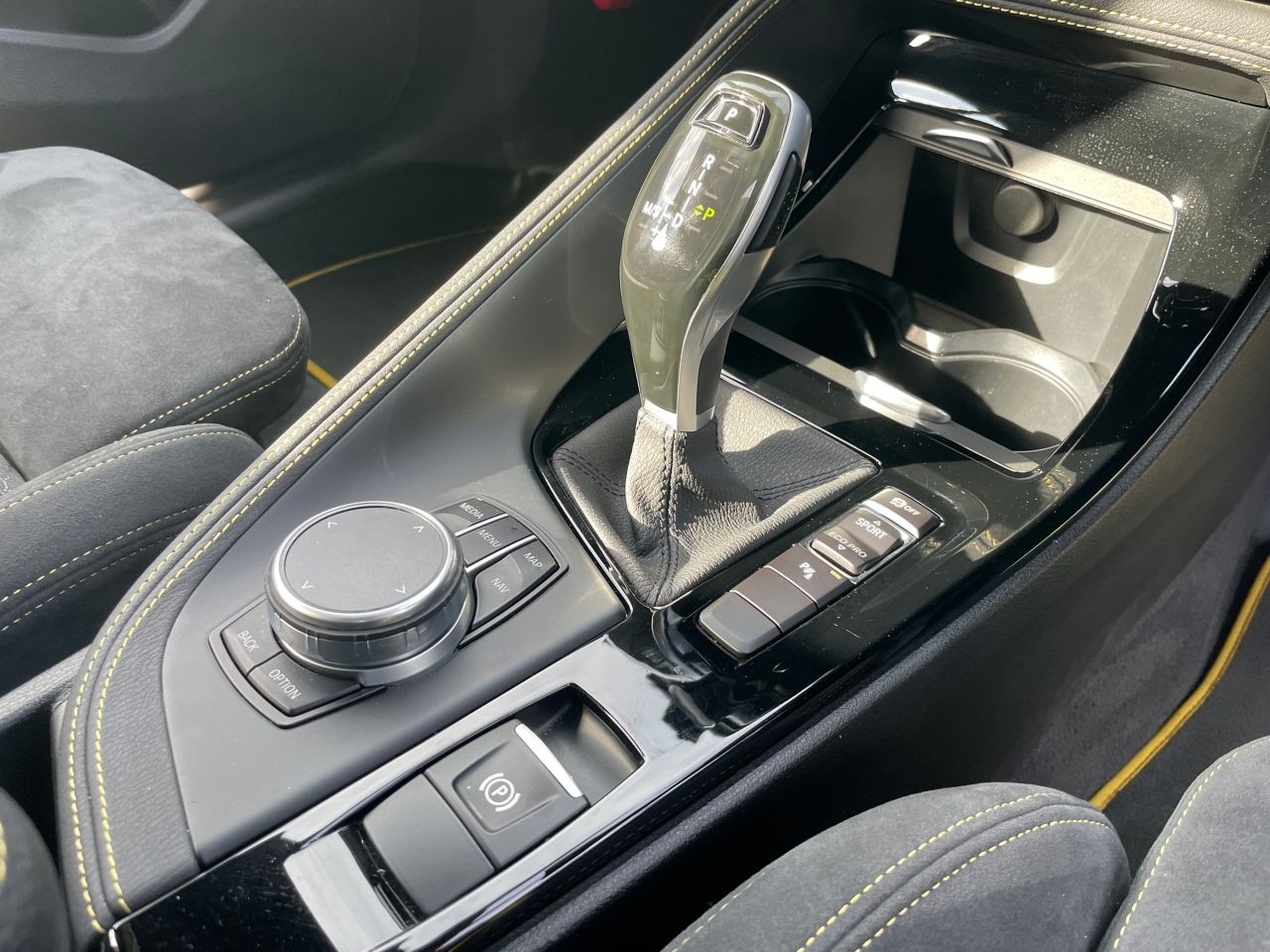 F39 X2 sDrive18i B38 1.5i SAC