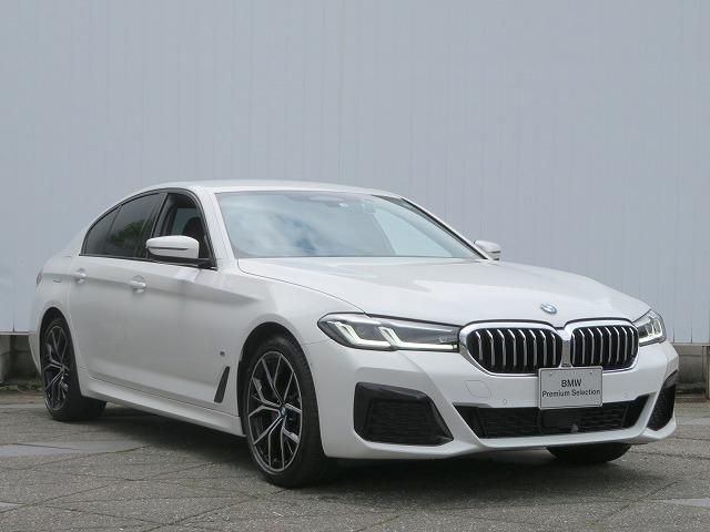 520d xDrive Sedan RHD