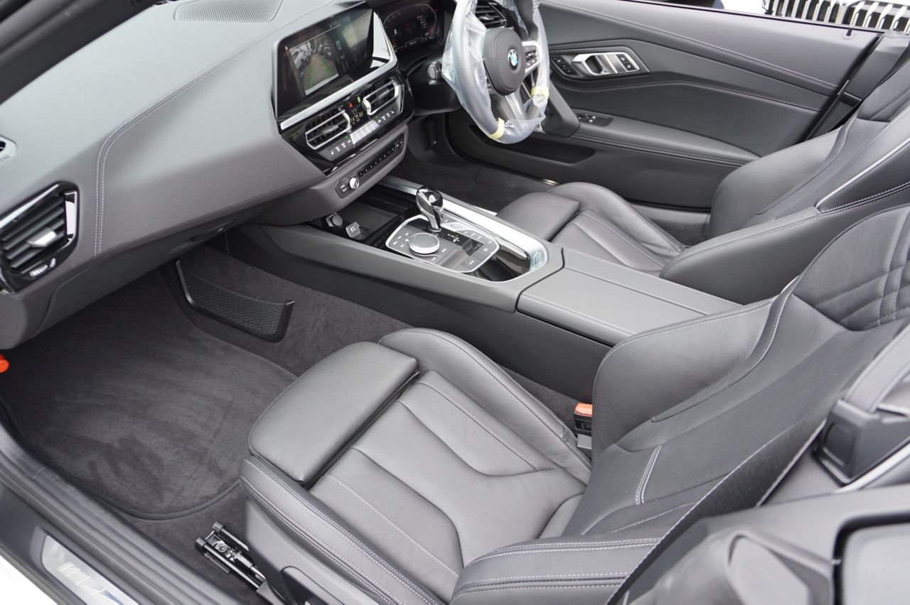 G29 z4 sDrive20i RHD