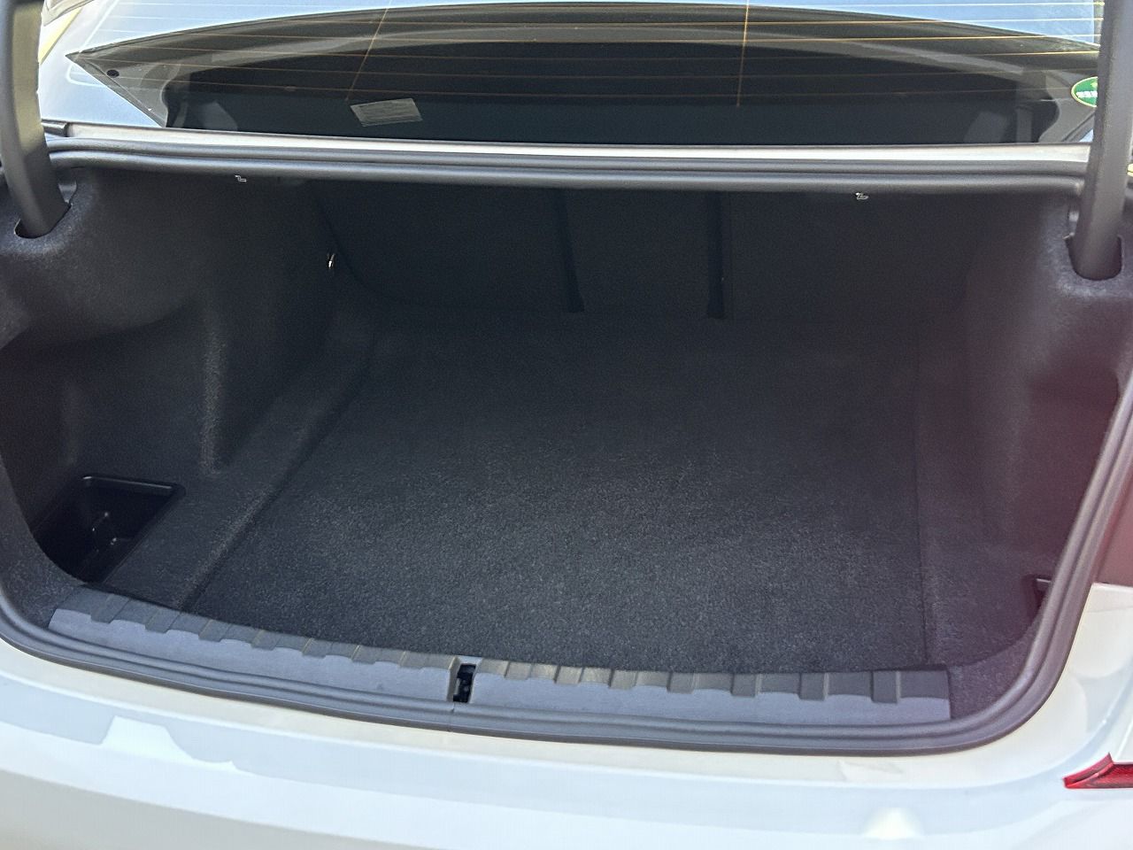 G20 320d xDrive RHD Saloon