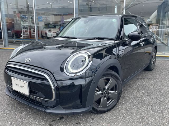 MINI COOPER 5 DOOR.