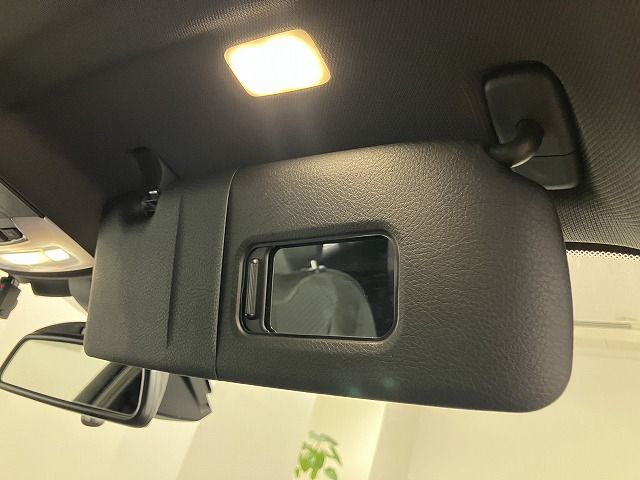 118D 5DOOR RHD