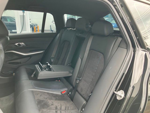 G21 320d xDrive Touring RHD