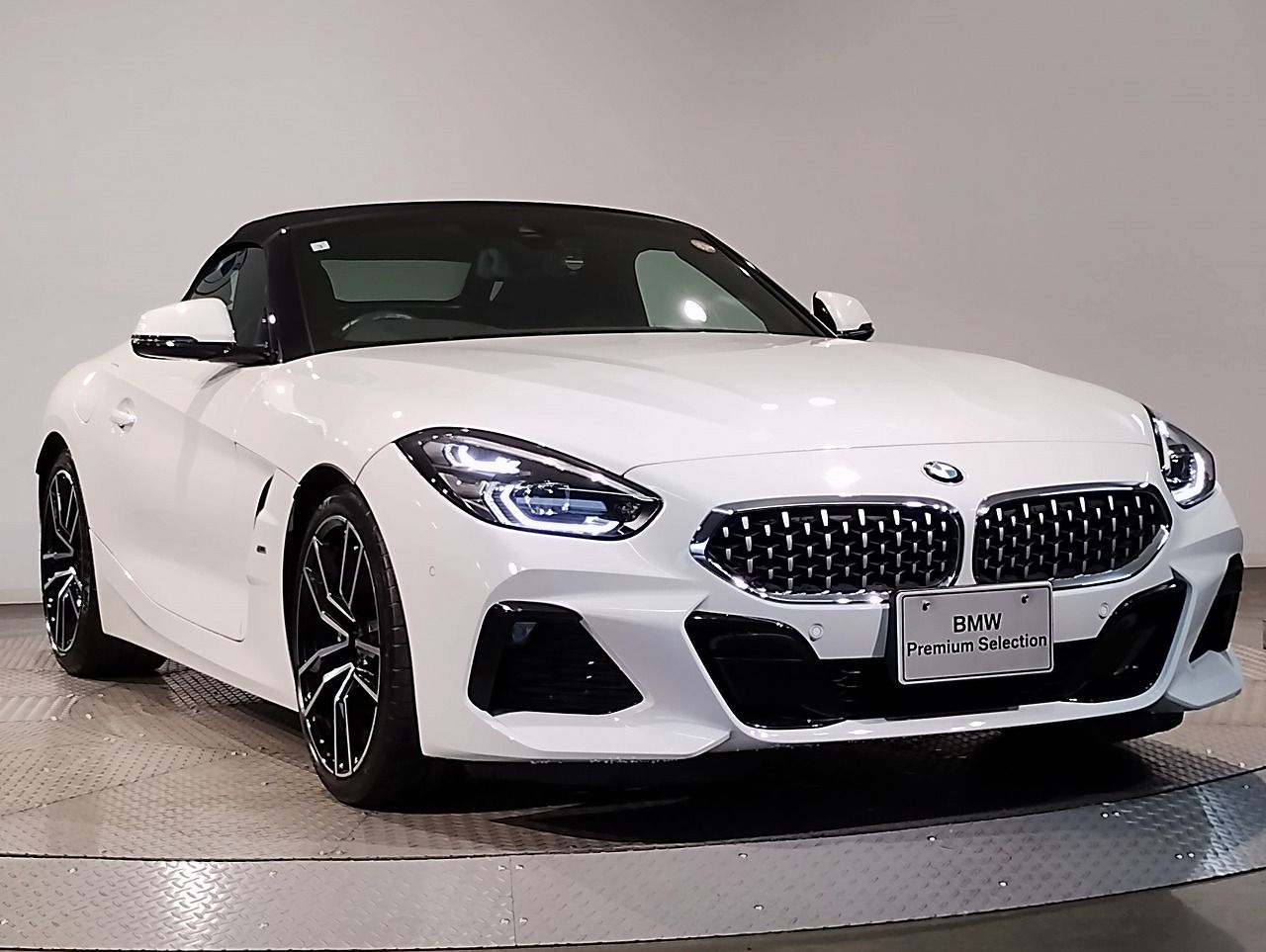 G29 z4 sDrive20i RHD