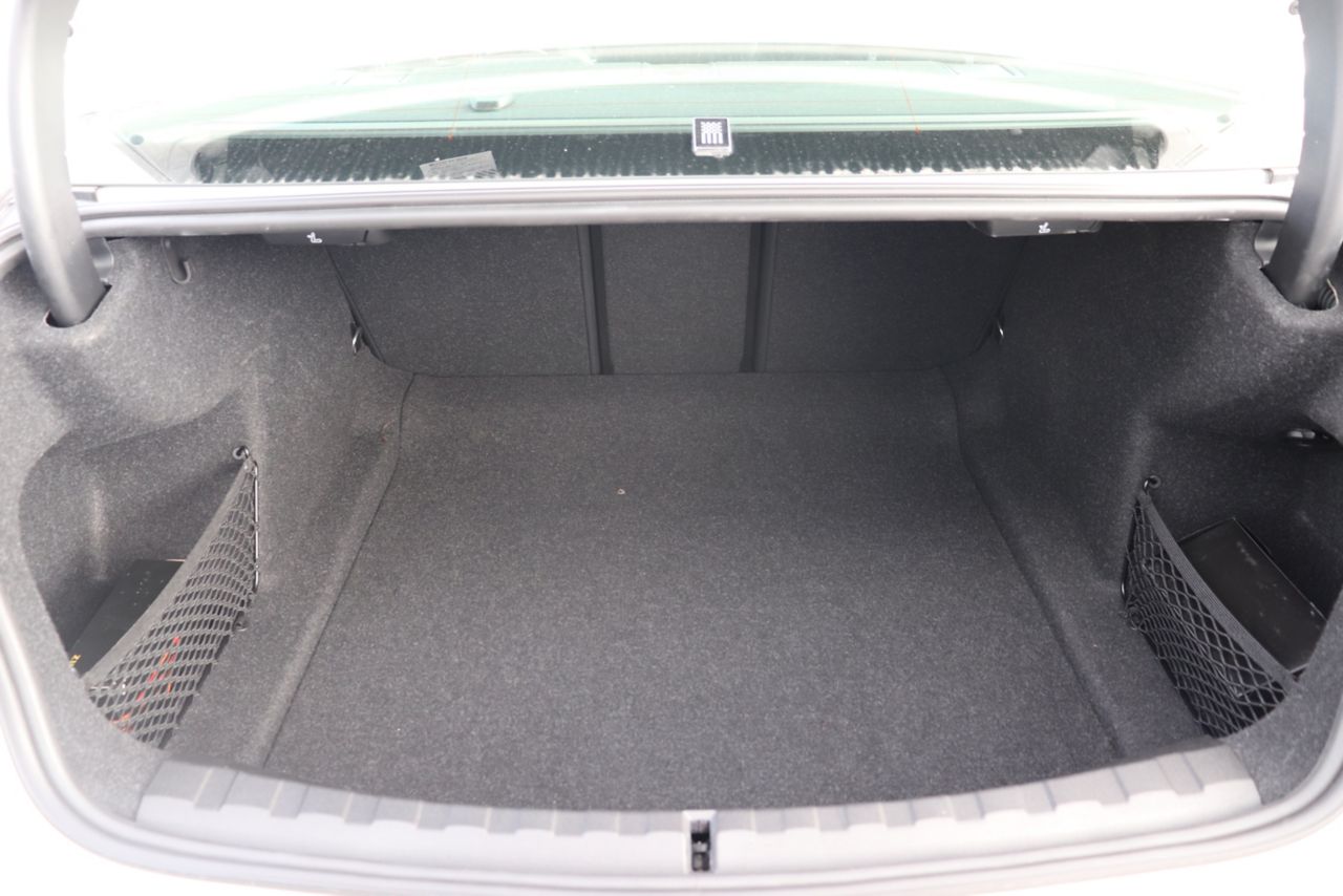G20 320i Saloon RHD MX