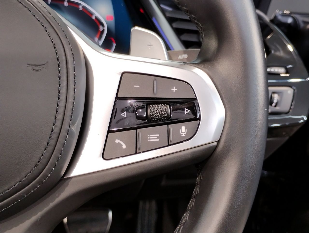 G29 z4 sDrive20i RHD