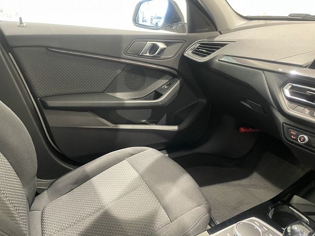 F40 118d Sports Hatch 5-door B47 2.0d