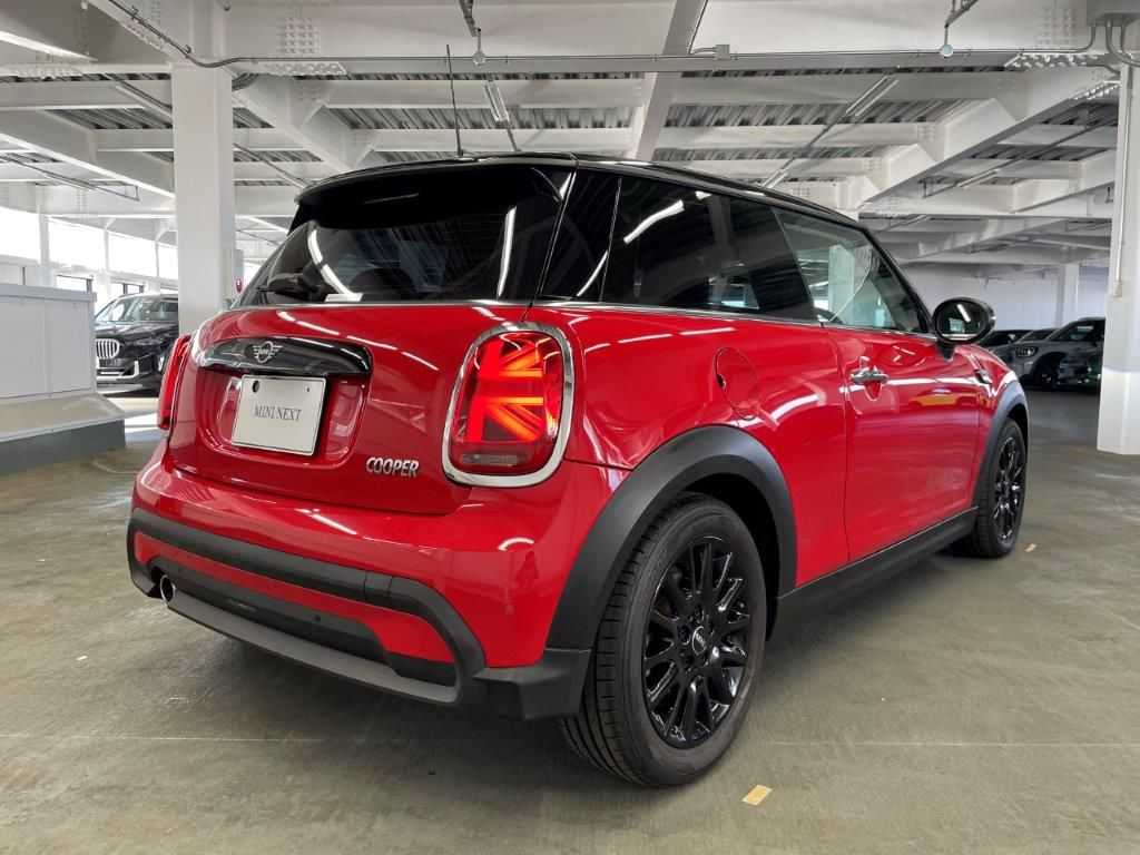 MINI Cooper F56 RHD