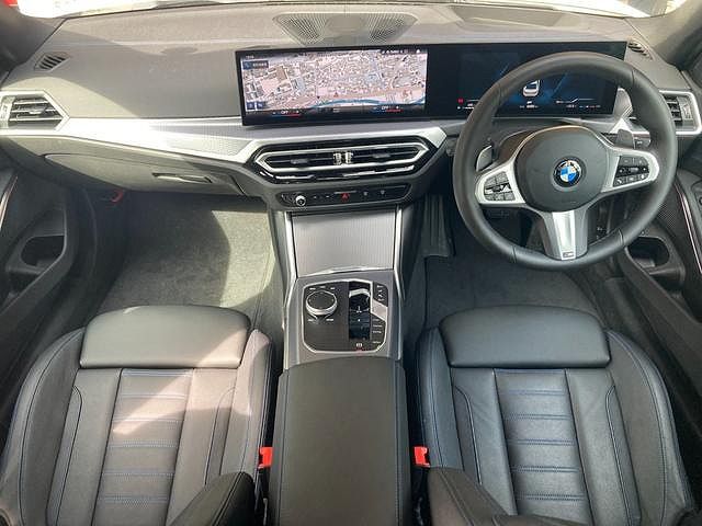 320d xDrive Berline RHD