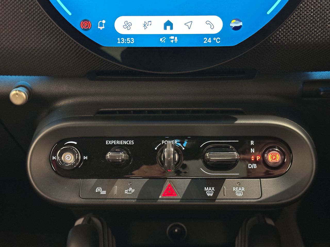 J01 MINI Cooper SE
