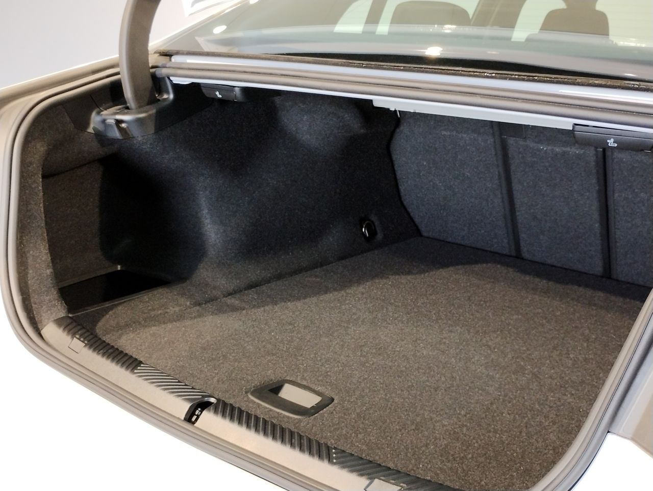 BMW i5 eDrive40 Sedan RHD