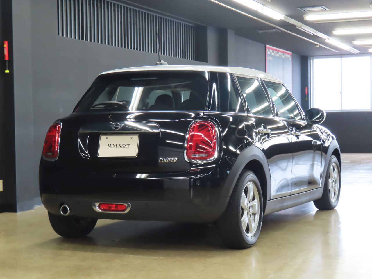 F55 MINI Cooper 5-Door Hatch LCI