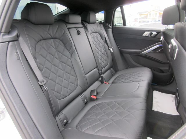 X6 M60i xDrive RHD
