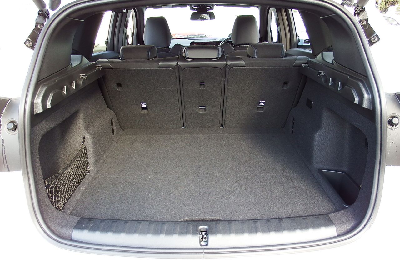 U11 iX1 xDrive30