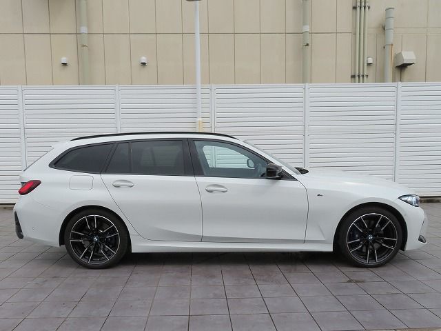 G21 M340i xDrive Touring LCI RHD