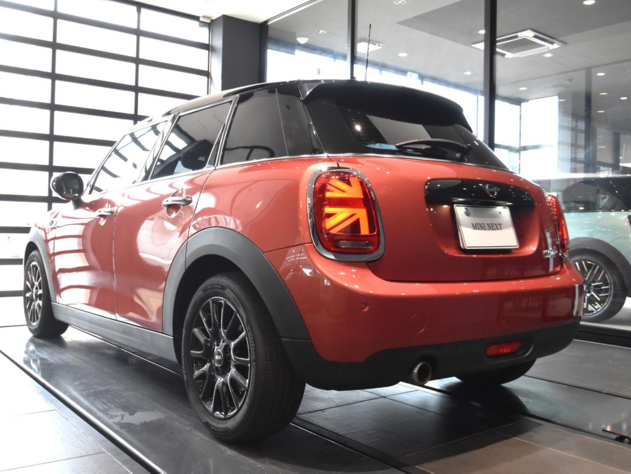 F55 MINI Cooper 5-Door Hatch LCI
