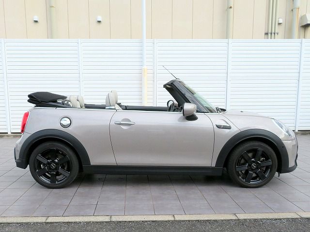 MINI Cooper S Convertible RHD
