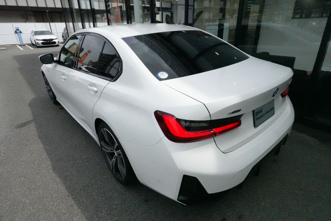 320d xDrive Berline RHD