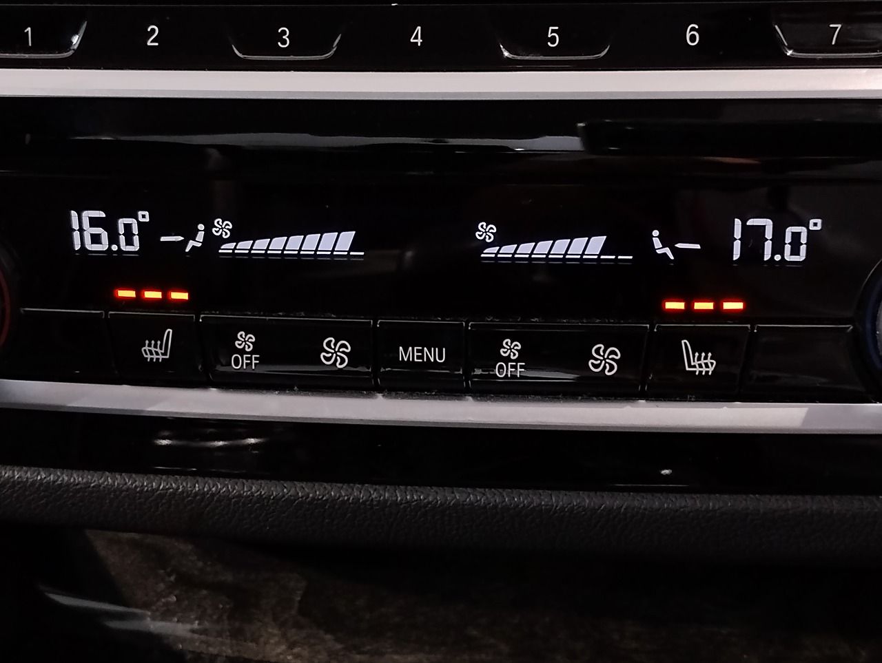 523I