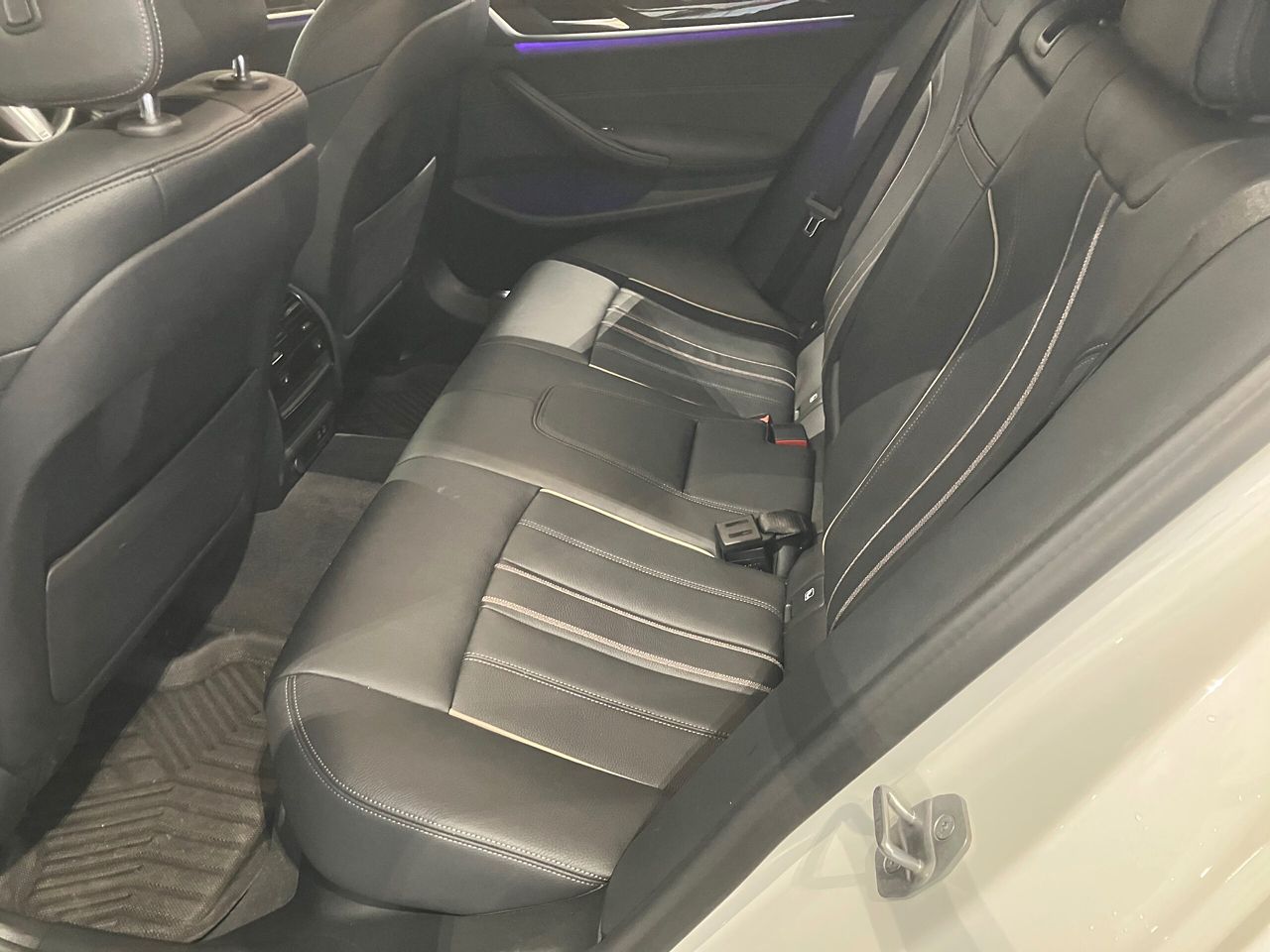 530e Sedan RHD