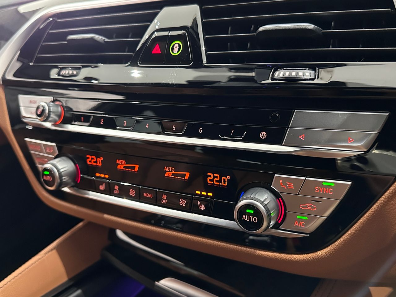 520d xDrive Touring RHD