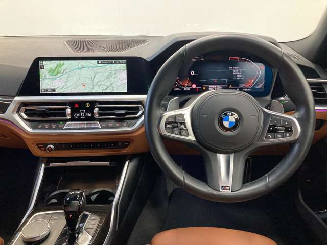 G20 320d xDrive RHD Saloon