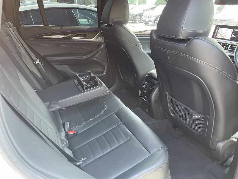 G01 X3 M40i RHD LCI ZA