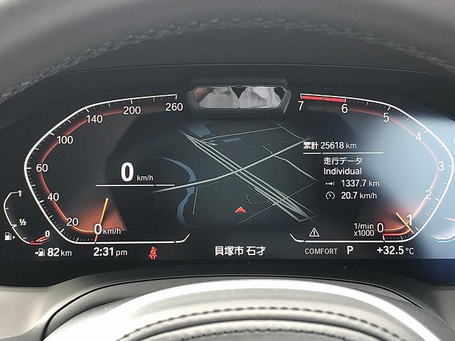 320i Sedan RHD