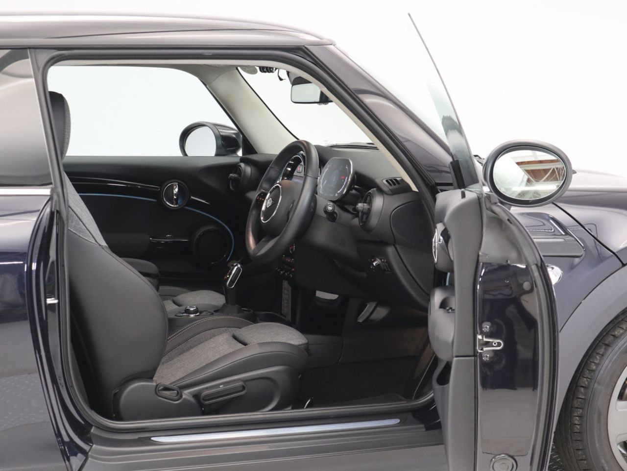 MINI Cooper F56 RHD