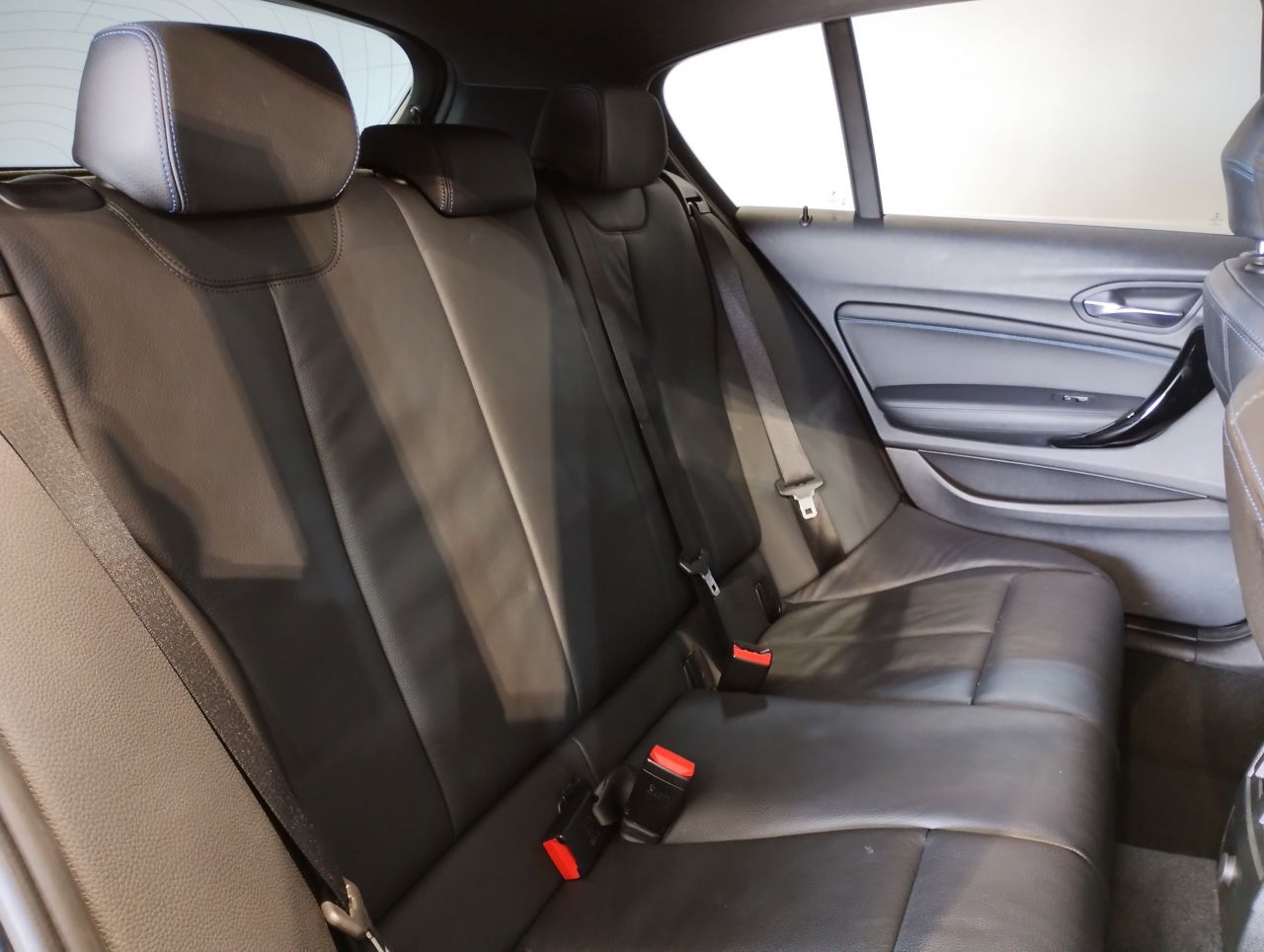 118D 5DOOR RHD