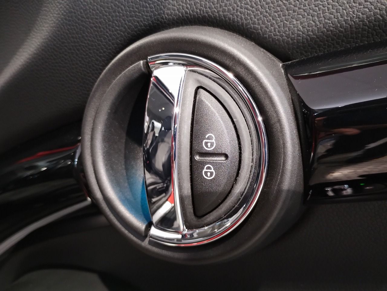 F55 MINI Cooper 5-Door Hatch LCI
