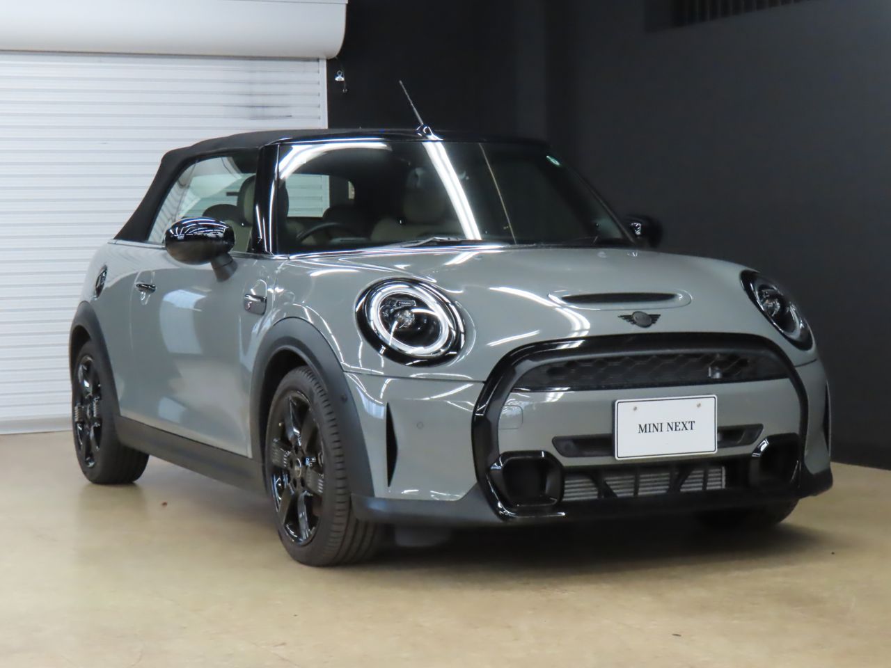 MINI Cooper S Convertible RHD