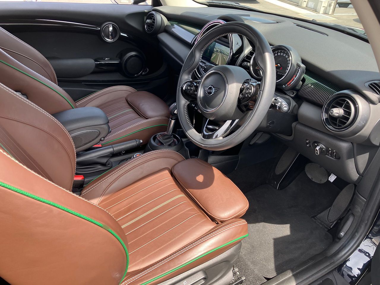 F56 COOPER S D(AT)